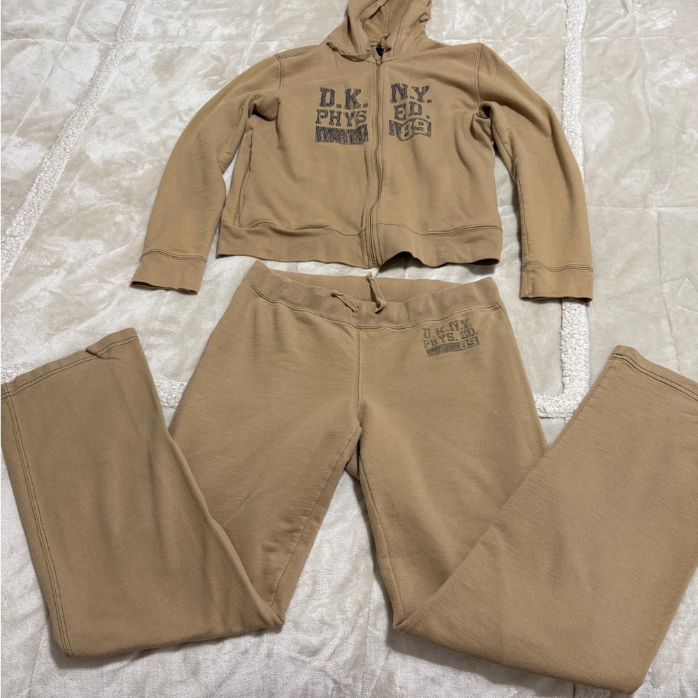 DKNY Tan Sweatpants Joggers for Casual Wear